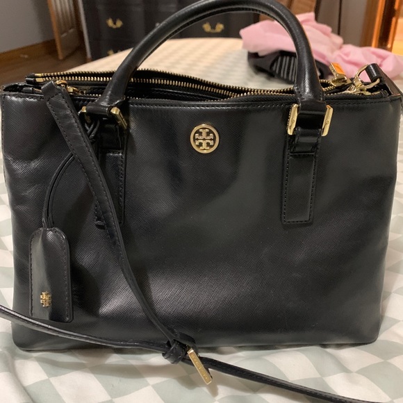 Tory Burch Handbags - Tory Burch shoulder/handbag